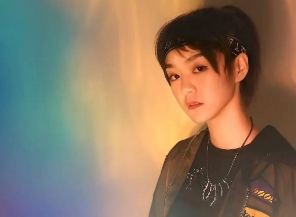 她是tfboys唯一绯闻女友被辱骂多年今意外长成女版王俊凯