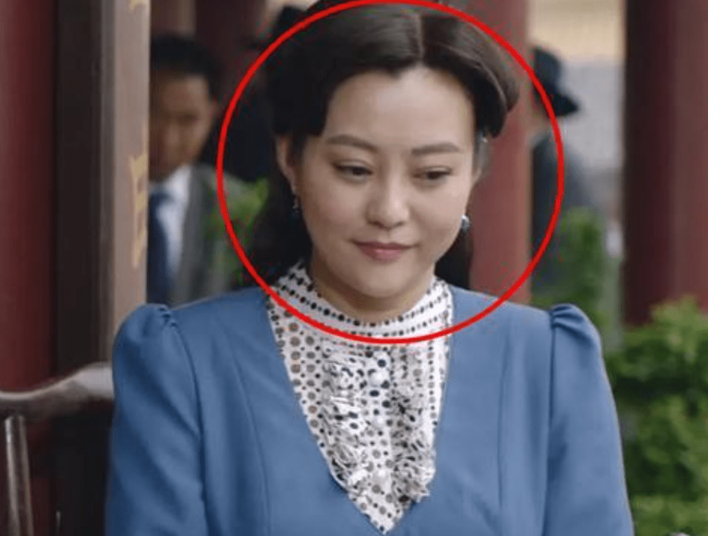 原创郝蕾新剧扮少女被吐槽穿旗袍配发髻却韵味十足不扮嫩反而惊艳