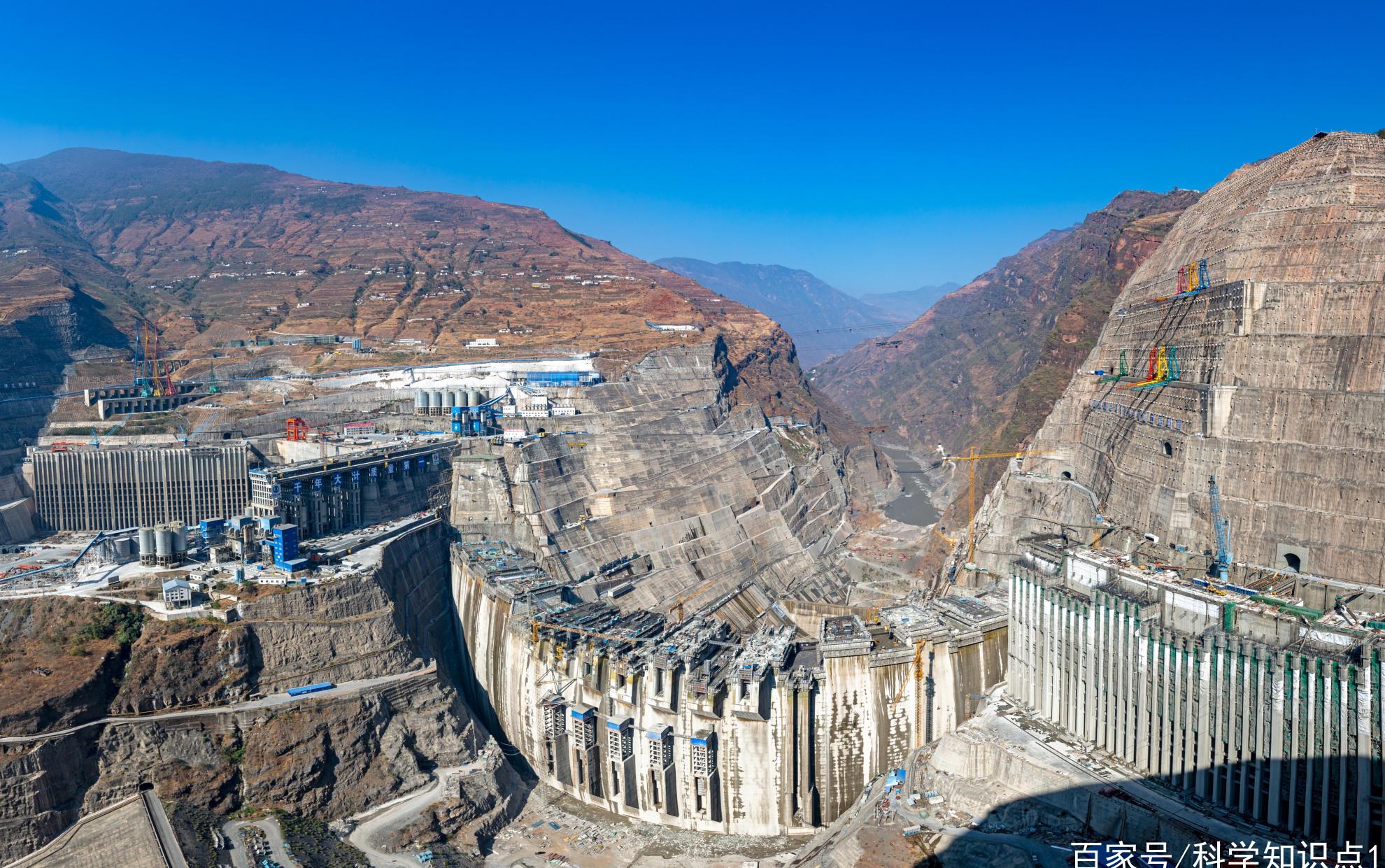 白鹤滩水电站 来自搜狐网