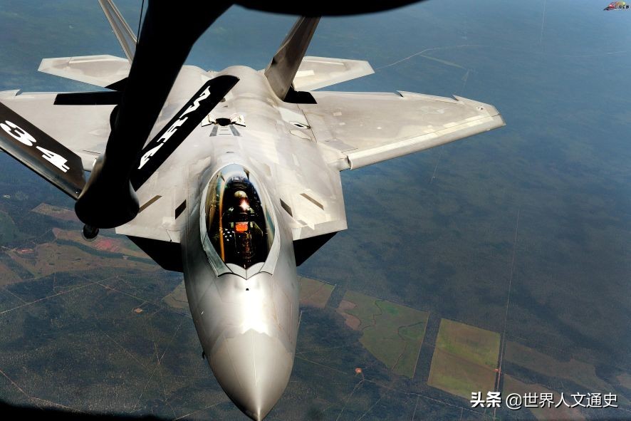 美国如何预防f22飞行员叛逃?这些办法你想都想不到_战斗机