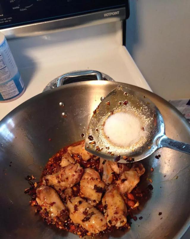 在家怎么做火锅红油 57135f20ba4645fc9fa0da9e4b84a3b4.jpeg