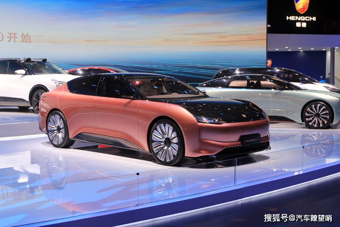 展出的九款恒驰,分别由享誉全球的汽车造型大师anders warming