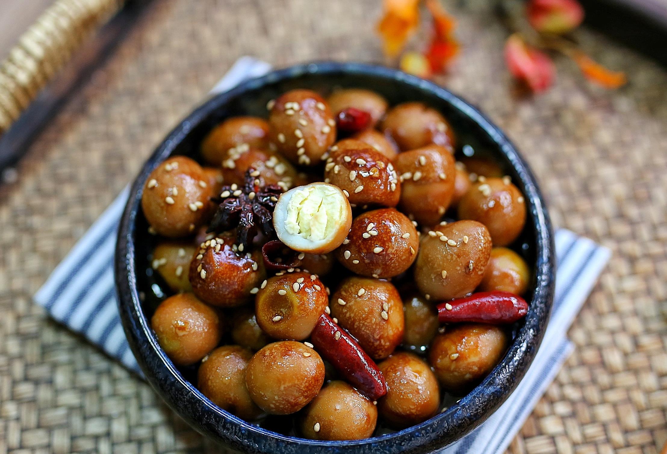 原创不加一滴水这样做好的乡巴佬卤蛋鲜香开胃一口一个真过瘾