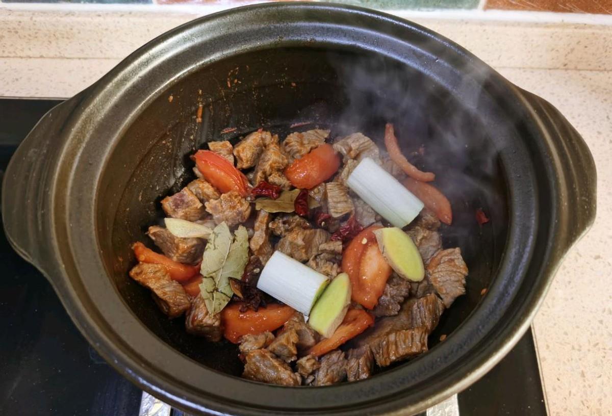 什么炖牛肉好 f09de759f99a49a9b5fd96a9a09c89b3.jpeg