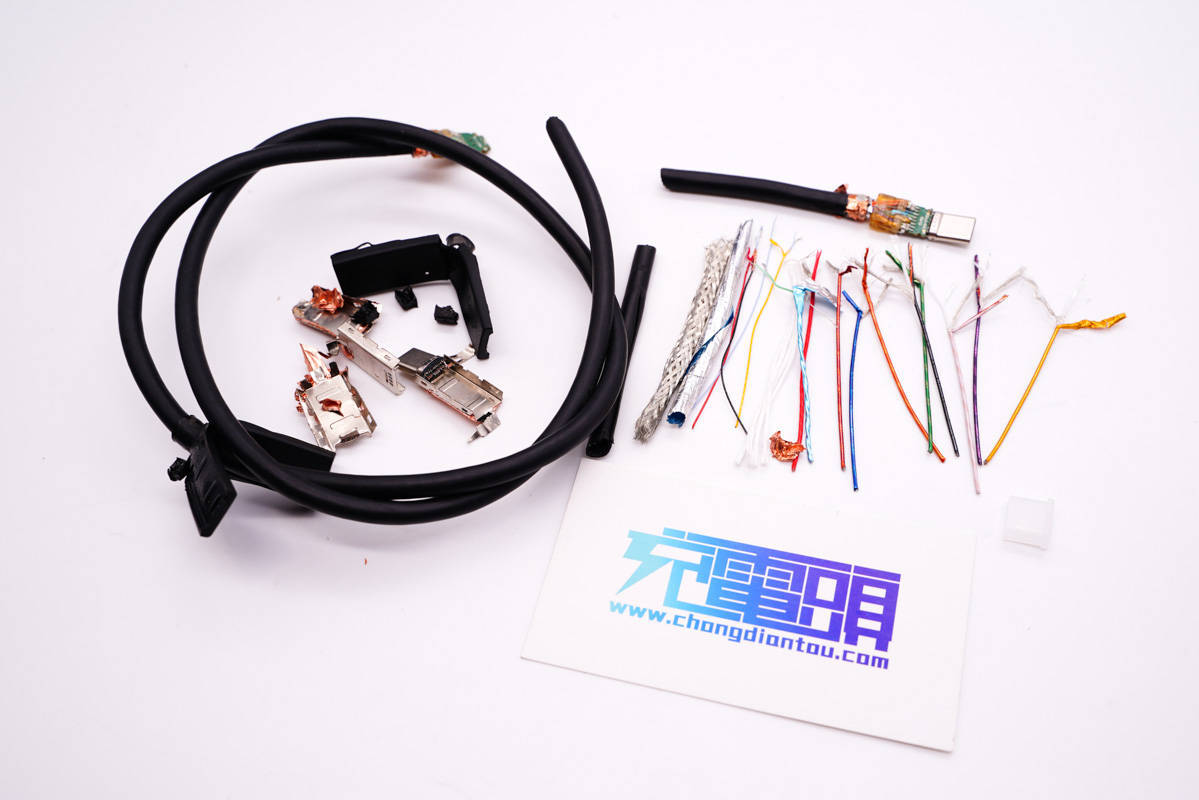 内置|讯光电子0.8米USB4数据线拆解，内置赛普拉斯控制器