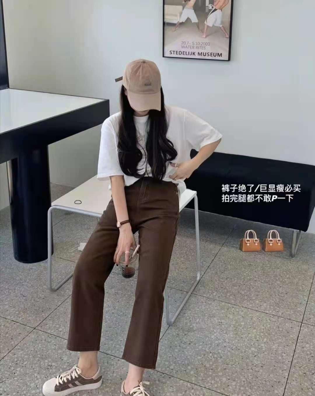 咖色短裤怎么搭衣服_咖色鞋配什么衣服图片