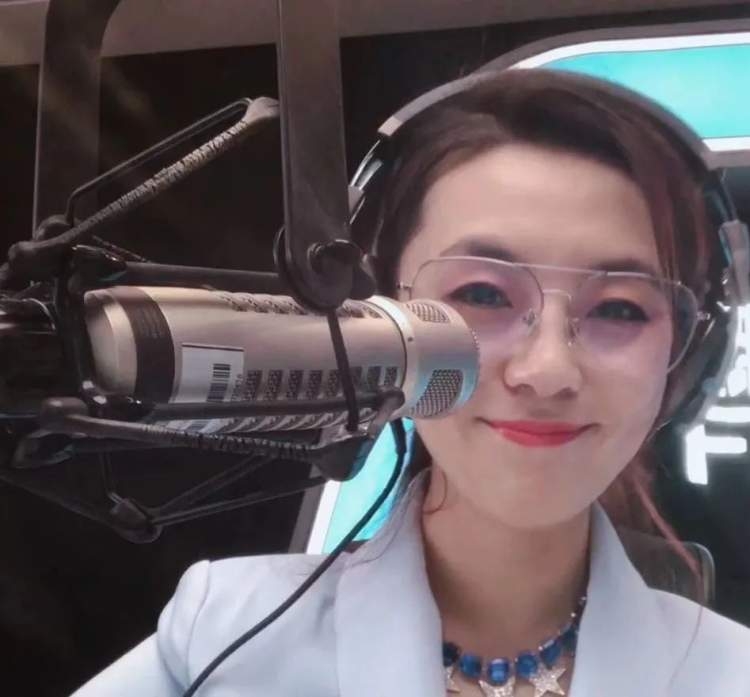 fm100.1&fm106.5改版升级啦!迷人的声音,有趣的灵魂这都有_工作日