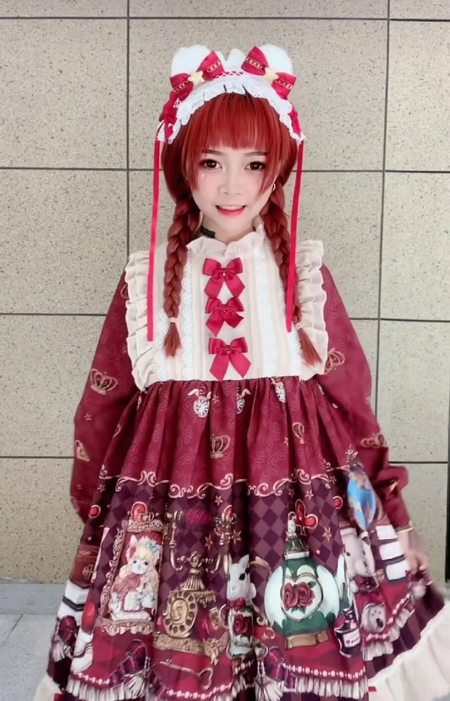 顾茜茜化身萌萌女佣画风超甜堪比杨清柠网友大哥你变了