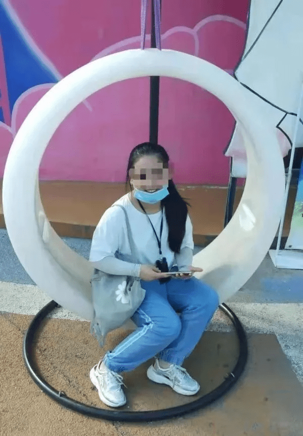 西安12岁女生跳楼身亡,遗书曝光:"谢谢,抱歉,再见了."_茜茜