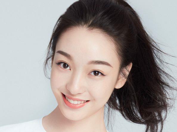 杨幂旗下艺人又添6位俊男靓女2人被吐槽撞脸刘昊然和吴谨言