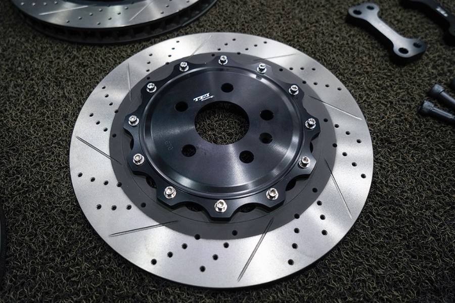 领克汽车刹车改装案例领克05改装teiracing刹车套件后轮加大碟