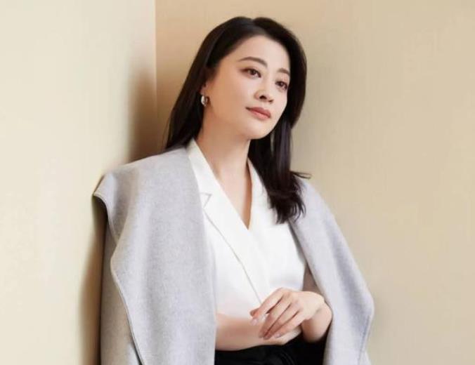 父母爱情演员刘琳 6cc1356d3433478c825d23a2d5ebcfab.jpeg