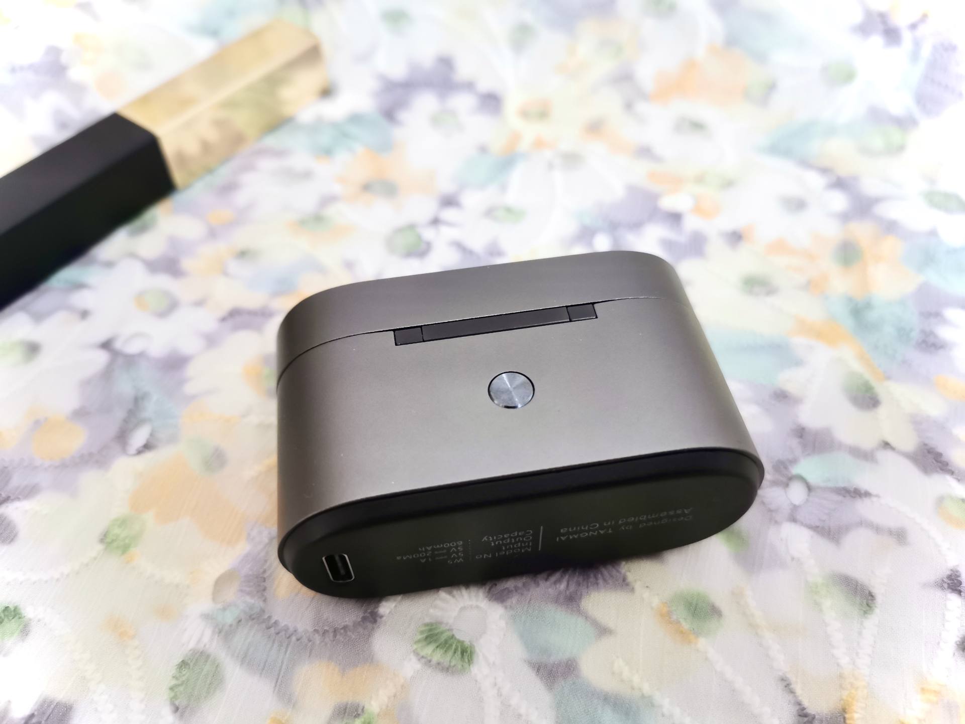 音质好配置高不输千元airpods的唐麦w5动铁蓝牙耳机