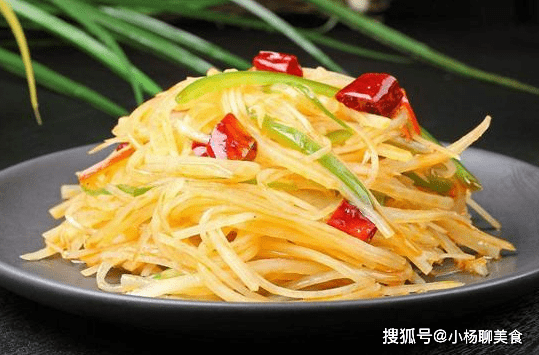 原创
爱吃土豆丝的注意了,学会这1招,味道不比饭店差,清脆又爽口!