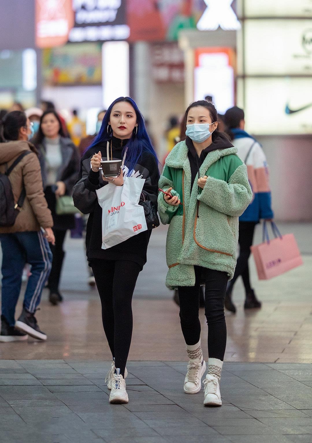 麦昆穿裤子怎么搭_麦昆鞋搭配什么裤子穿