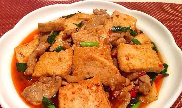 肉丝豆腐家常做法 5bd06db2a3874dba8df2cced26bfecf8.jpeg