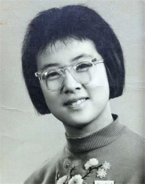 原创47年前反潮流英雄黄帅因一封信毁了父亲前程现在过得咋样