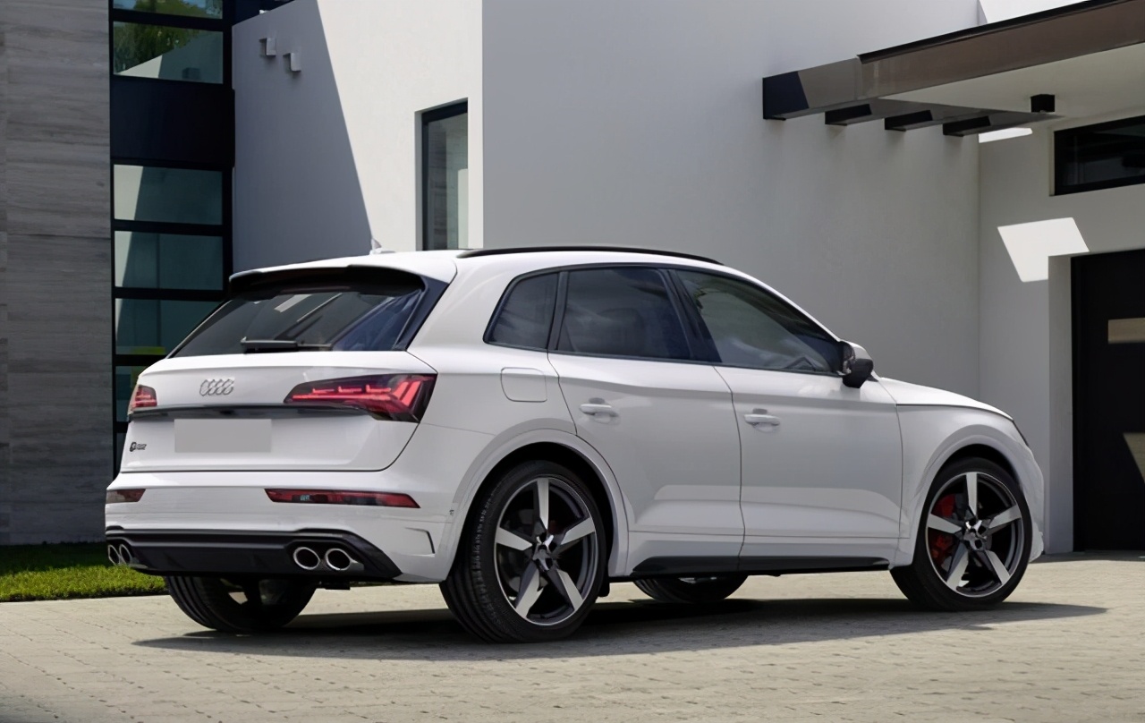 奥迪sq5即将引入国内西装暴徒外观你爱了吗