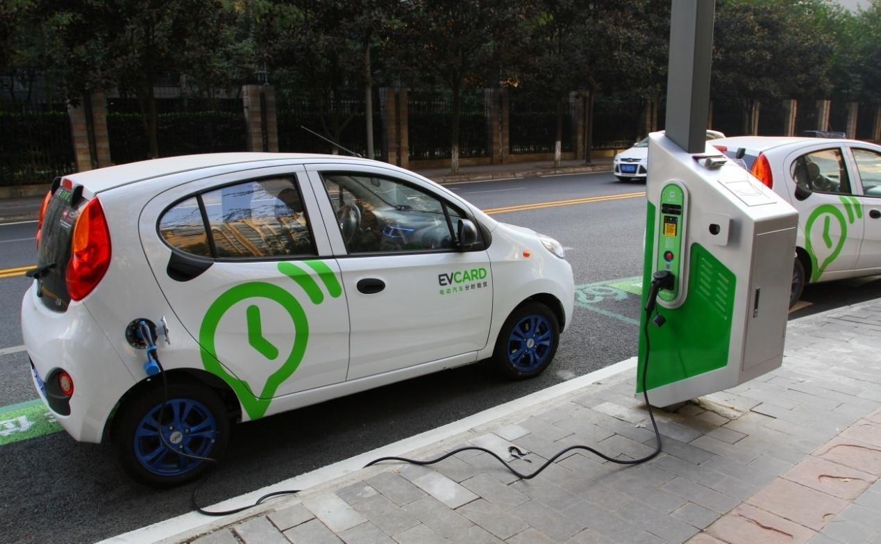 电动汽车加油充电两用 电动汽车两用车汽车