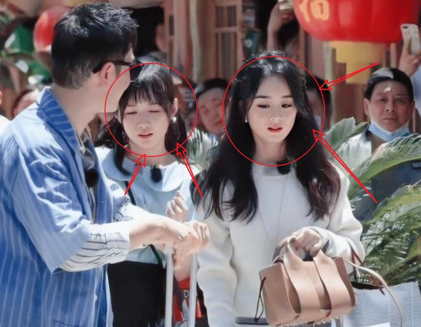 中餐厅4官宣海报赵丽颖和李浩菲同框却完全看不出年龄差