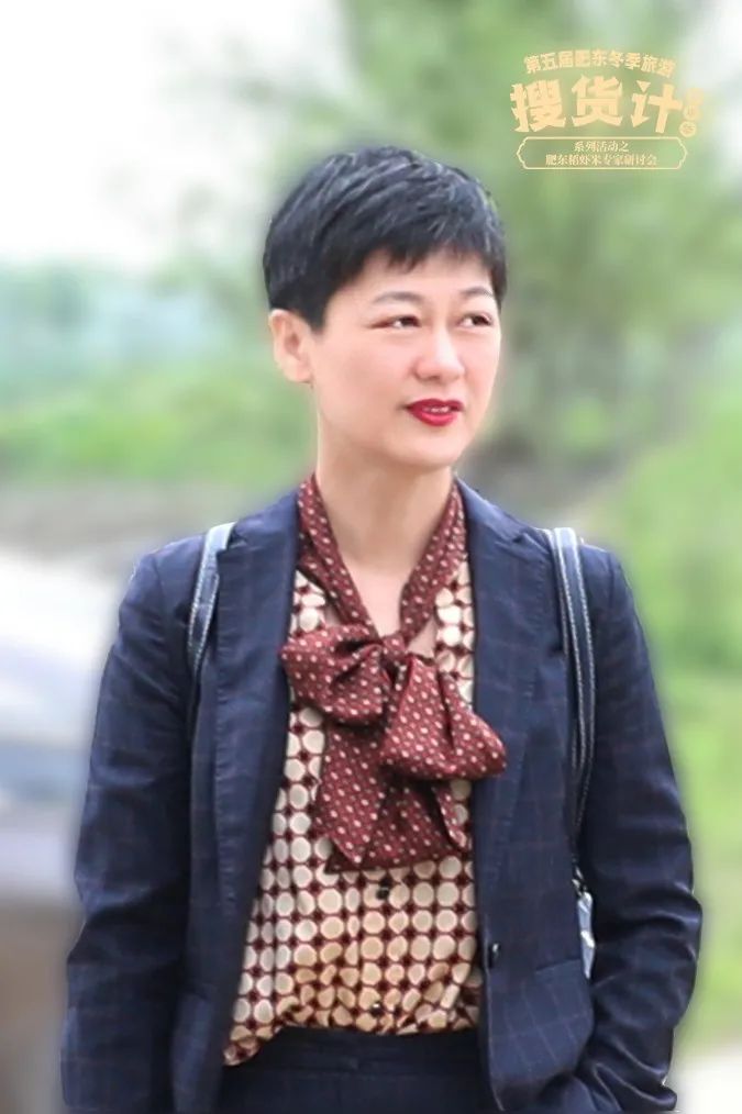 安徽广播电视台农村广播农资工作室负责人,主持人张玲提议:"安徽的稻