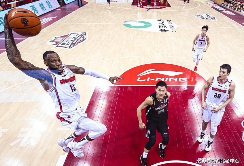 威姆斯现身!国产绯闻女友再发声:广东外援没走,自己心情好?_cba