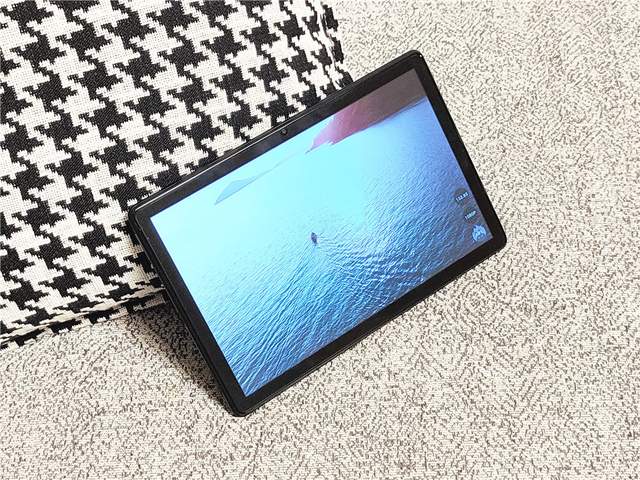 台电m40se上手体验:10.1英寸全高清大屏,畅快追剧停不下来