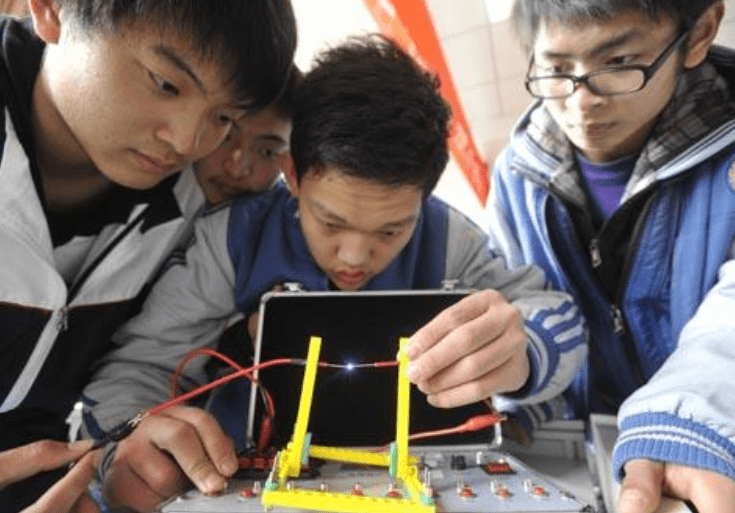 原创中考分流上职高学技术也很好网友却表示不如不上