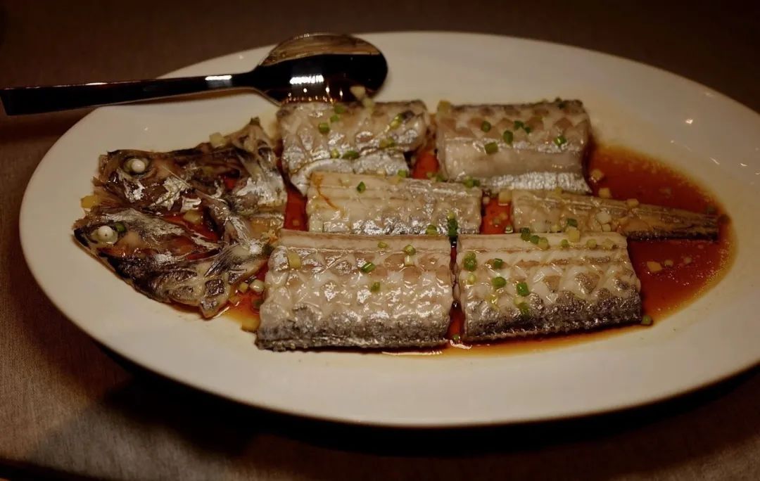 怎么收拾带鱼最快最干净 e80ea36bba924cfaa74e42ca91e53588.jpeg