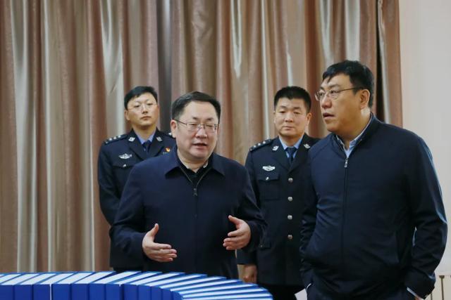双鸭山市宝清县委书记王国强调研我县政法队伍教育整顿工作