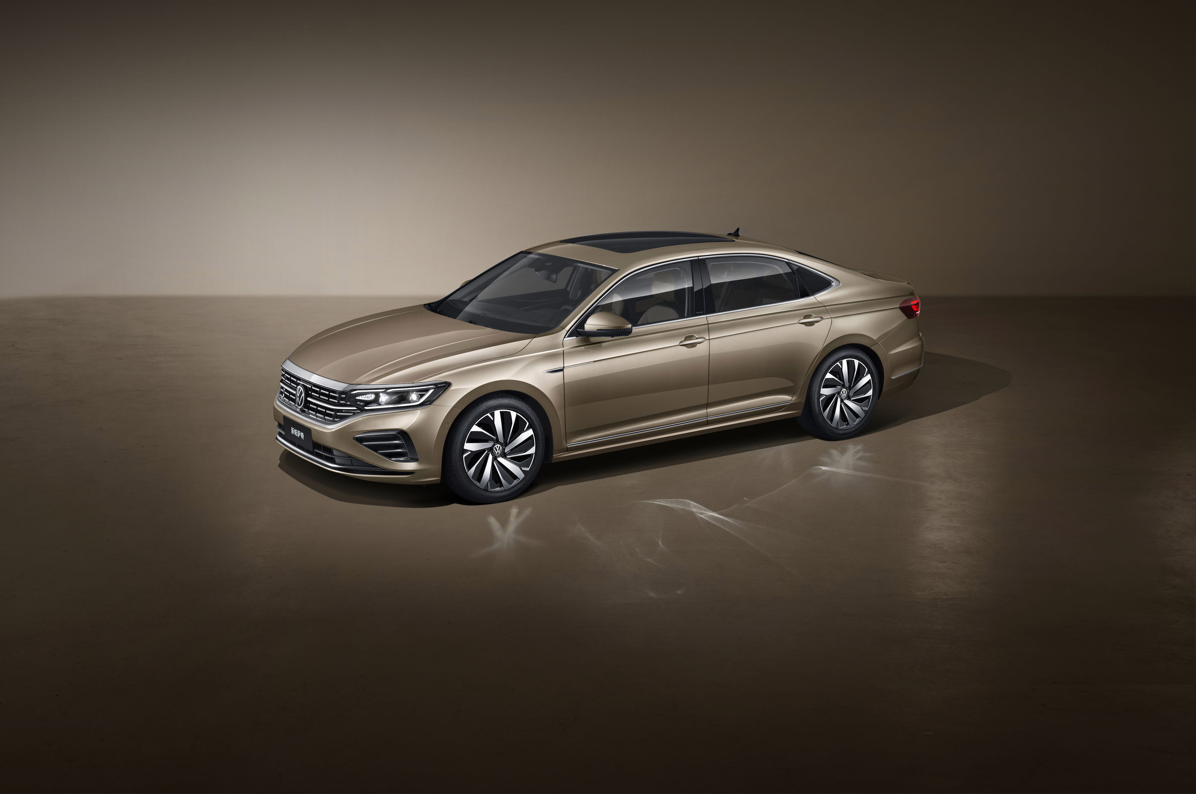 加入更多时尚元素 上汽大众发布新款帕萨特官图