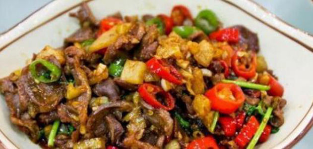 原创
美食推荐:黑木耳炒冬笋,孜然羊肉,金蒜大鸡腿,家常炒鸡杂