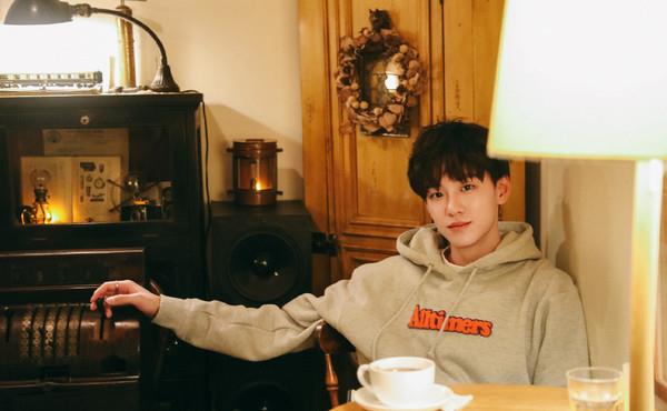 有网友29日爆料余景天父母开办的"景立ktv"有非法经营,涉毒情况,而且