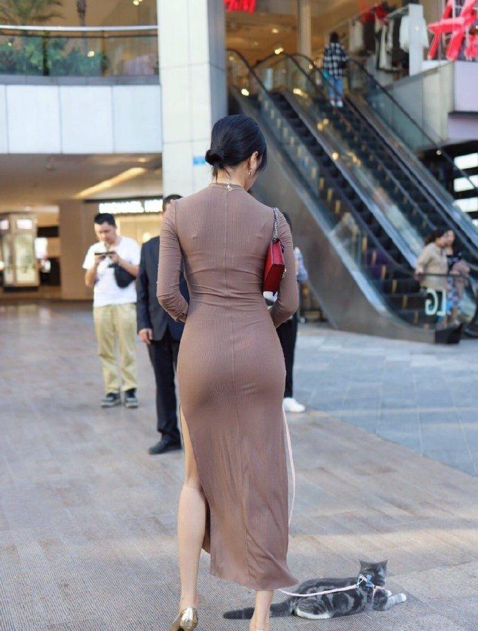 如何穿衣服身材看起来很瘦 ae13f4e0102741adaaed6e6c878f1702.jpeg