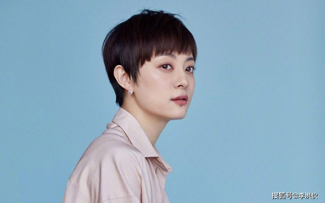 孙俪新造型亮相新剧发布会,小女生了不少