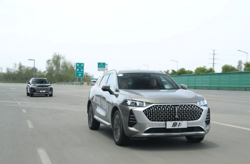 全程高能的开箱体验wey摩卡试驾燃擎开启