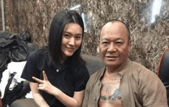 原创古惑仔b哥被保镖暴打,竟是不同意陪酒,他为何沦落至此