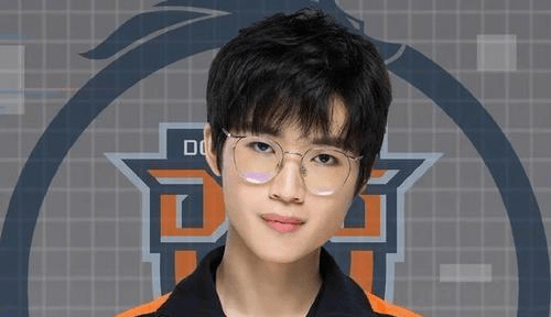 萧玦比久诚更适合中核零封tes粉丝狂喜萧玦是中核版本的神