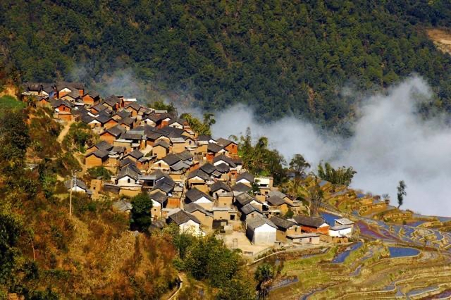 哈尼族民居的建筑特色图片