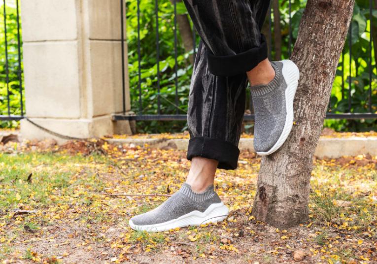 小米有品赤脚鞋火了!27万评论96%好评,网友:一年可省365双袜子