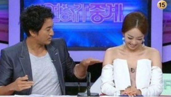 穿着|韩国电视台为收视拼了，美女主持太大胆，观众表示好性感