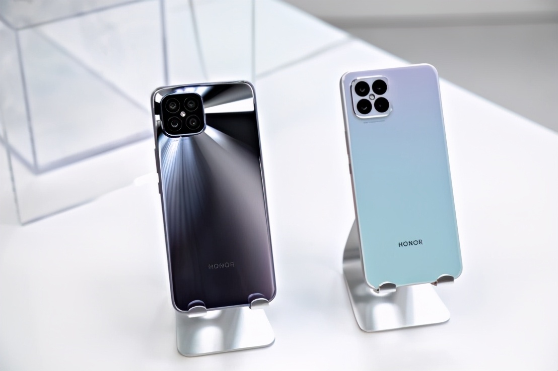 荣耀play5荣耀play5t今日发布主打超级快充定位年轻潮玩人群