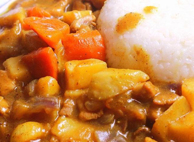 这道咖喱鸡肉饭,肉嫩多汁,美味到我能连吃一个冬天_步骤