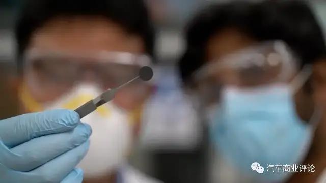 大学|10秒满电的铝离子电池，上市在即