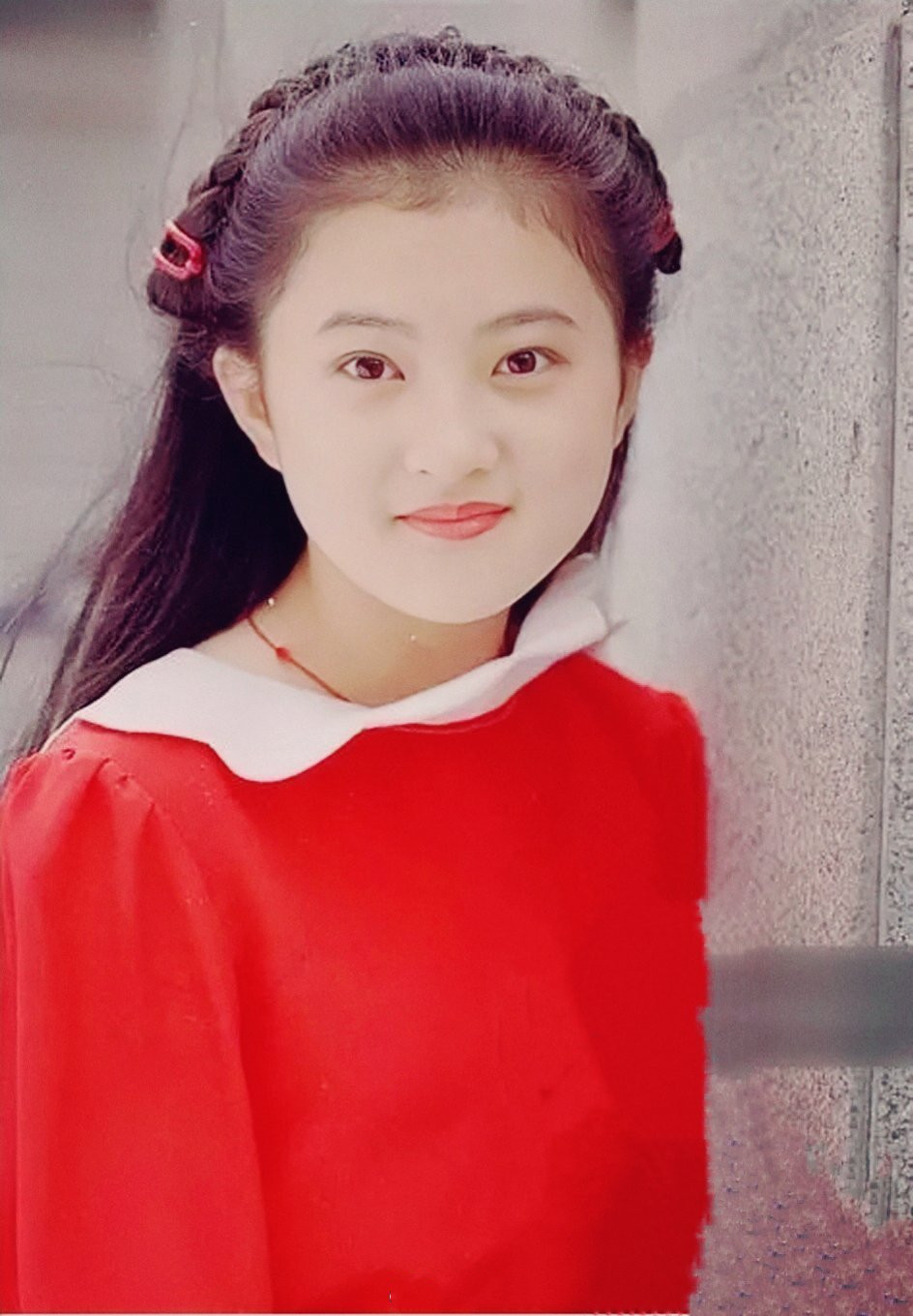 金铭 8岁红极一时 18岁考北大放弃 还珠格格 41岁仍未婚 琼瑶