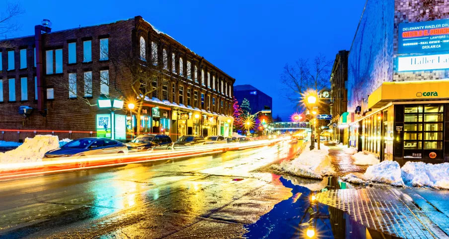 蒙克顿被自然美景包围,是滨海地区的商业中心,每个人都能在这里找到