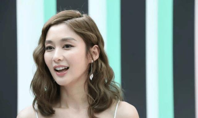 tvb演员岑丽香 1a315f8d78d64ebab2e34d202b07da9b.jpeg