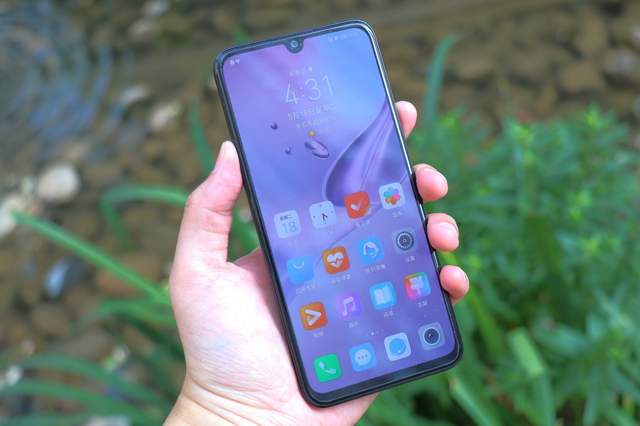 原创荣耀play5评测体验一款日常均衡的5g手机