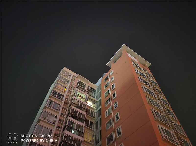 2亿像素没有谁比它更懂拍星星!努比亚z30 pro评测:感受120w快充