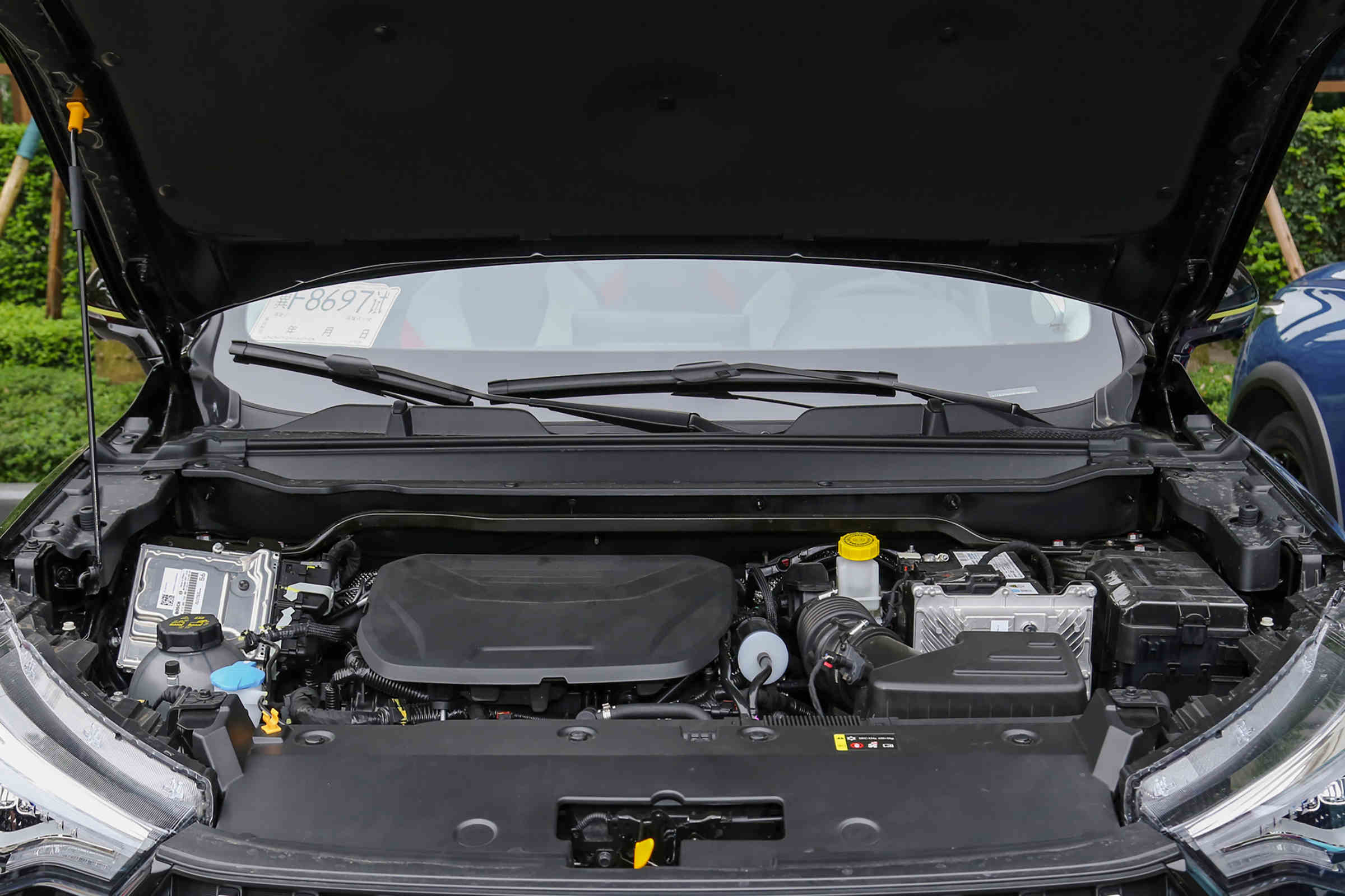 5t高功率发动机,最大功率135kw,峰值扭矩275n·m,据悉,该发动机压缩比